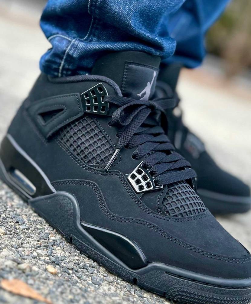 
今日も寒っ🥶

足元は🐈‍⬛のおかげでハート❤️‍🔥含めて
あったかい