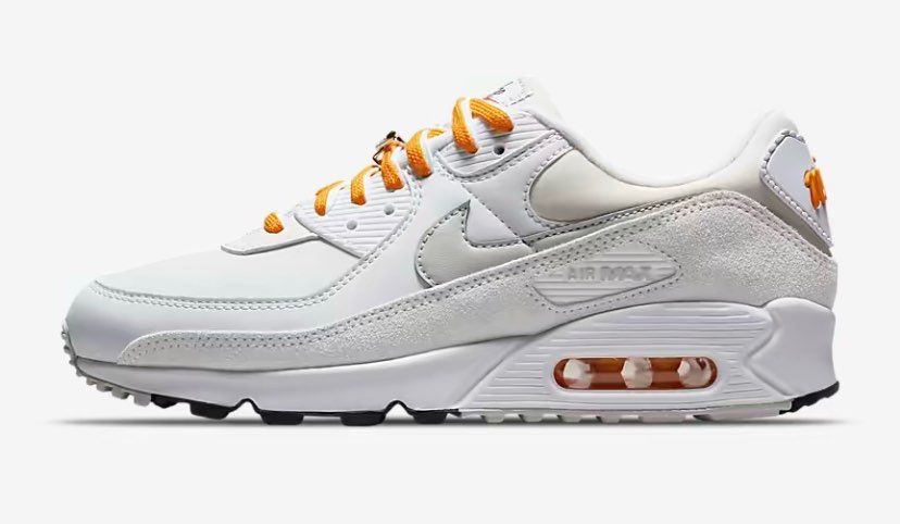 レアスニーカー抽選日の陰で良さげな新着をニヤニヤしながら押すか押すまいか悩むのも