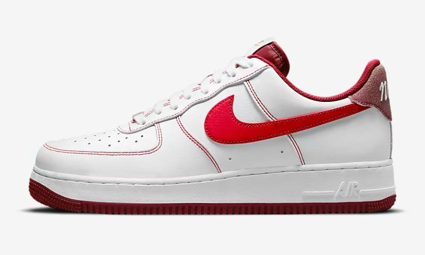 レアスニーカー抽選日の陰で良さげな新着をニヤニヤしながら押す