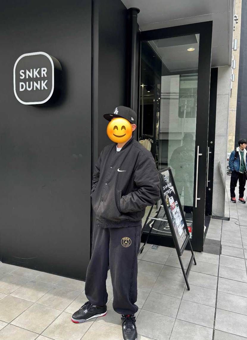 大阪のスニダンにお邪魔させてもらいました!東京と違ってお店が広く中央のレアスニー