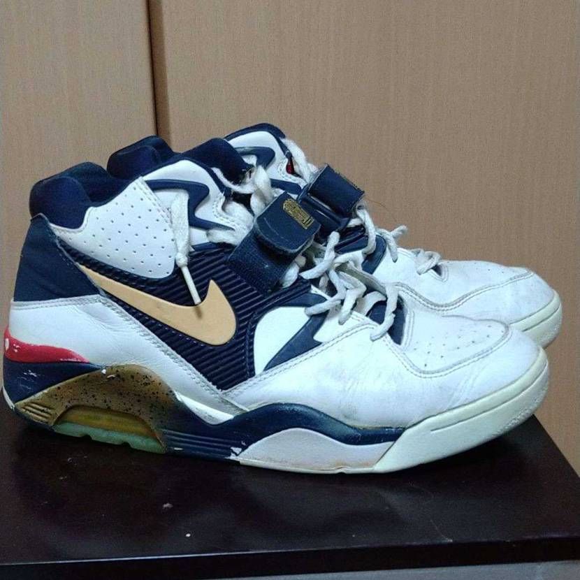 エアフォース180バルセロナ五輪チャールズバークレーモデルです。27cm
中古品