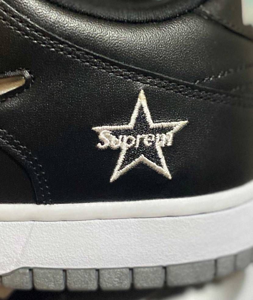 NIKEクオリティレベル50くらいのやつ
suprem