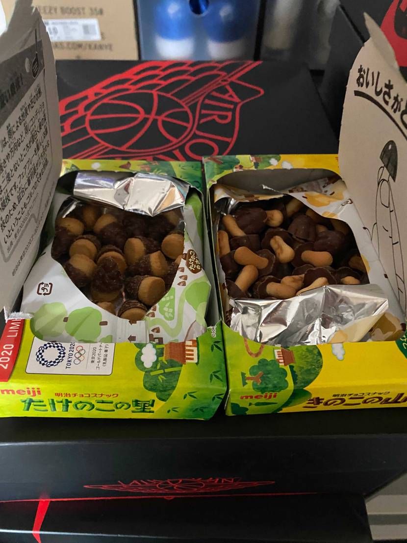 古いROYALにコートパープルの紐通すともっと古く見える小技