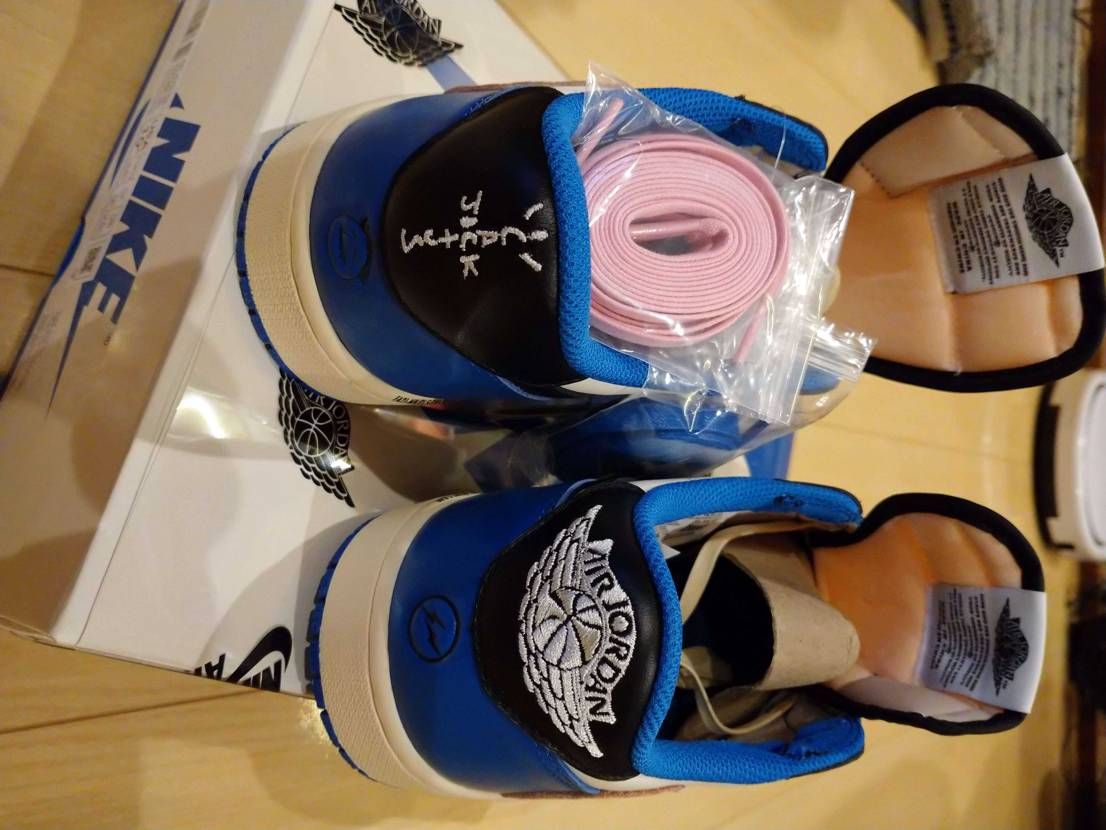 やっと届いたーヽ( ・∀・)ノ
シューレース迷う。投稿見てた
