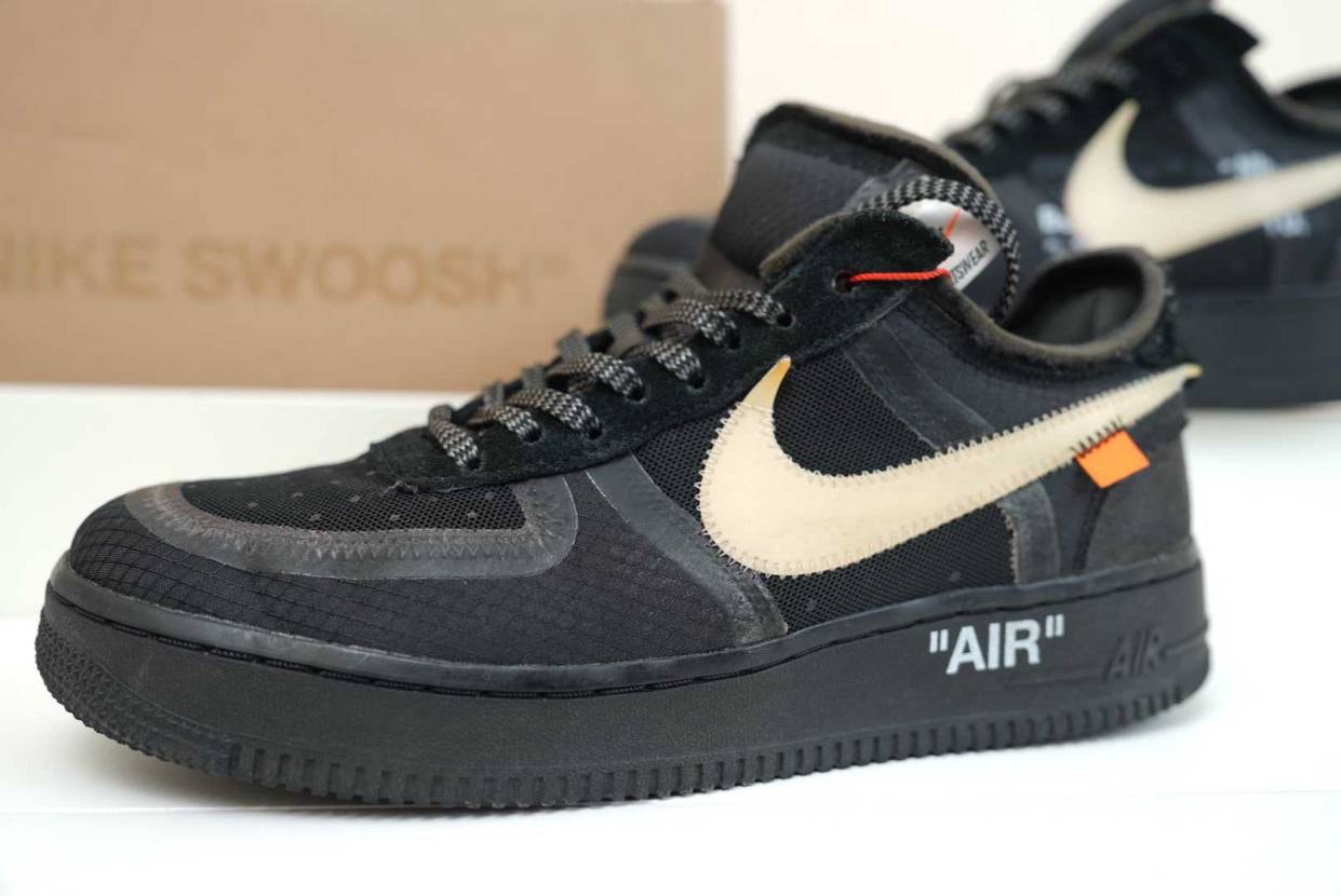 オフホワイト × ナイキ エアフォース1 ロー 