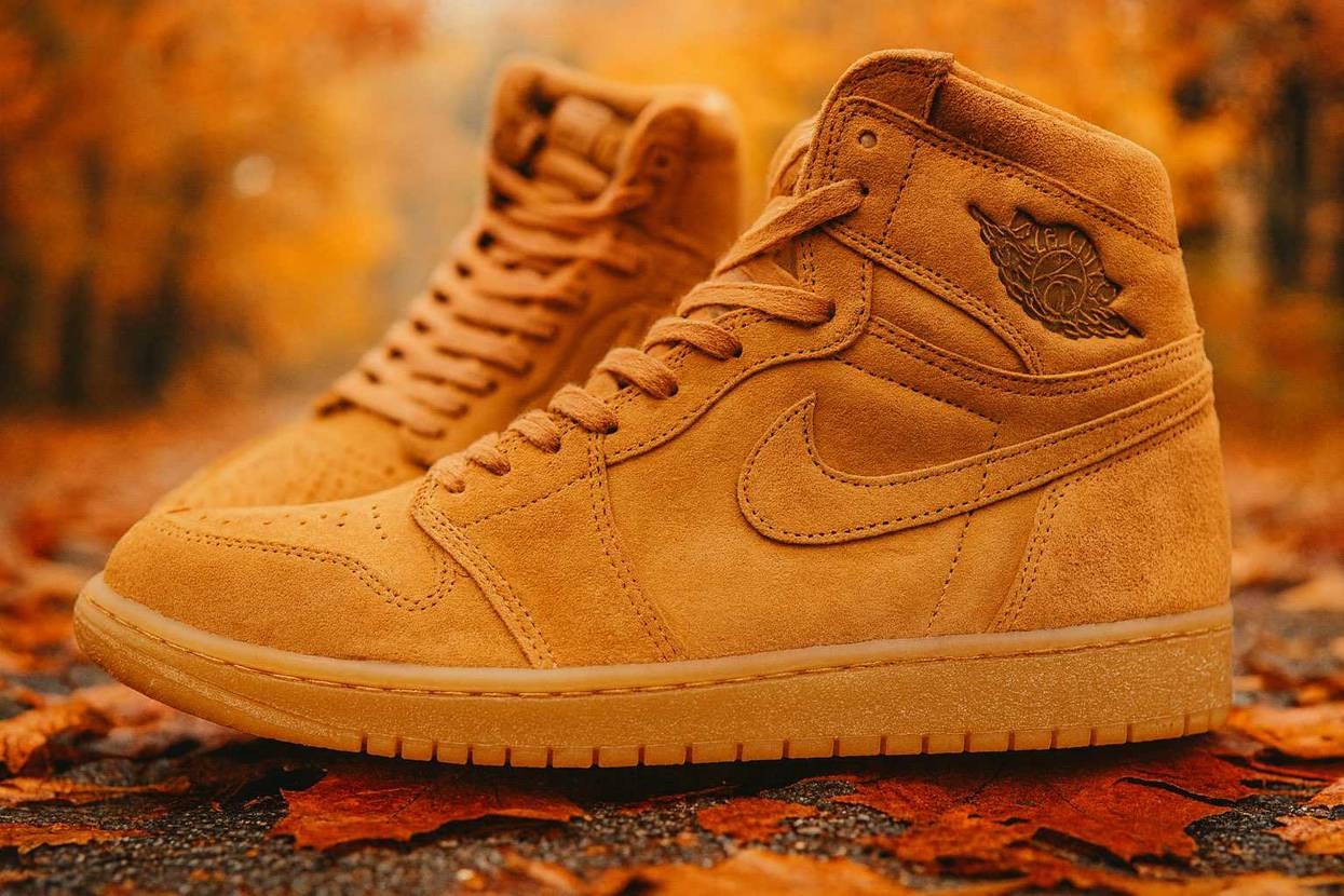 28.5cm
17800円　
秋っぽいカラーリングで
今の季節にピッタリだ