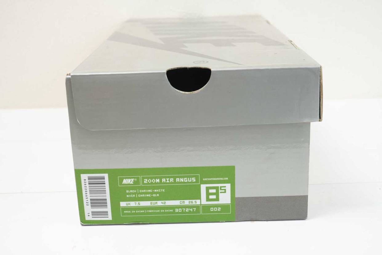 26.5cm
29800円

2003年モデルの薄タン