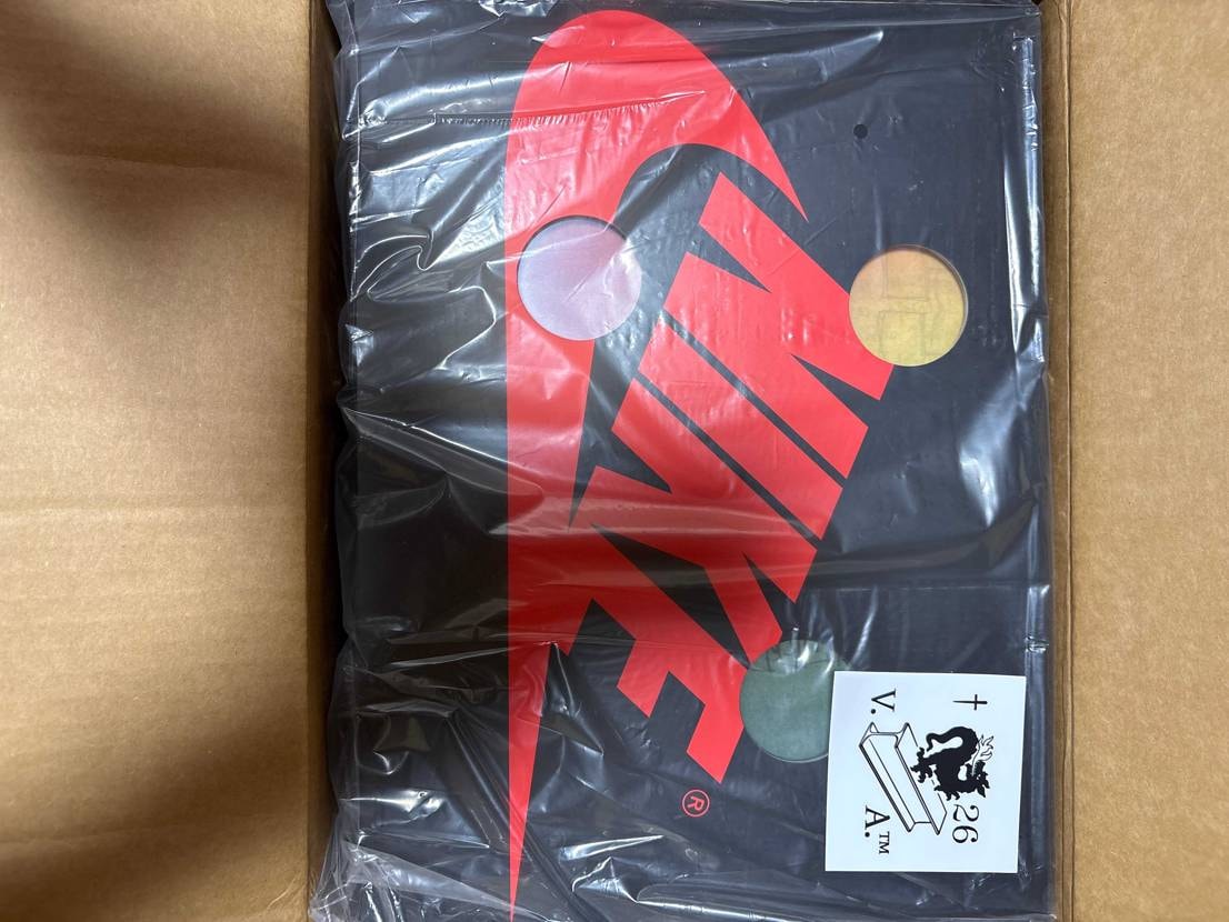 イギリスから遠路はるばるおこし下さいました！
ホント…待ったよ

2足目の