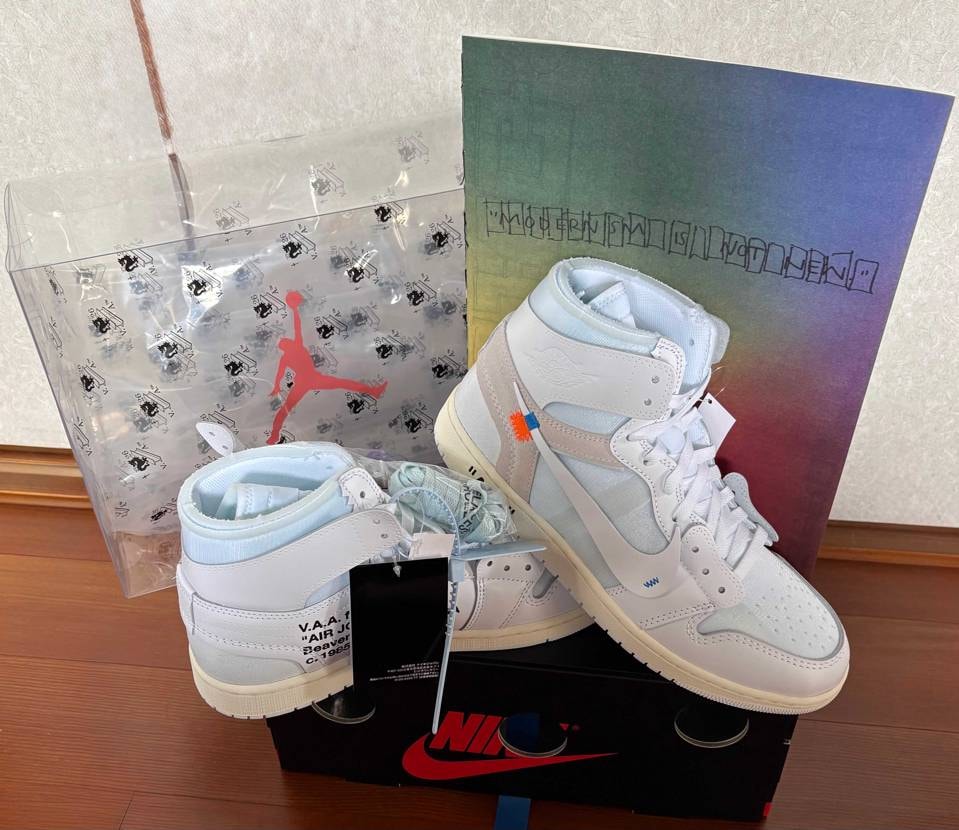 憧れの1足カッコよすぎ！
シューレース何色にするか考えるのが楽しすぎ
これは