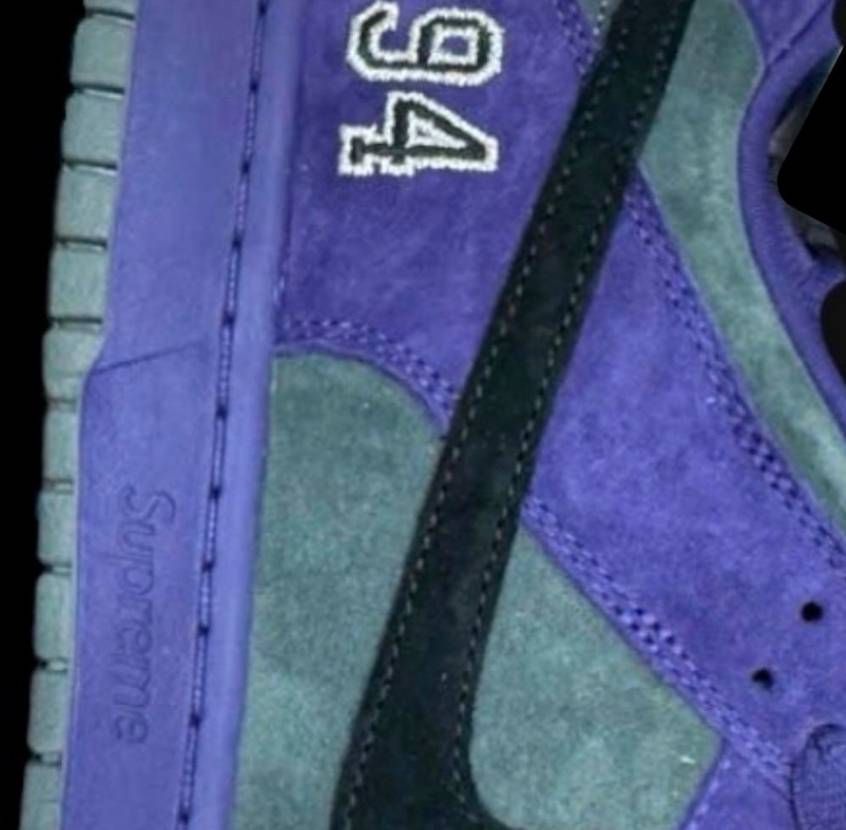 Nike SB X Supreme Dunk Low QS 👀
このカラーなら