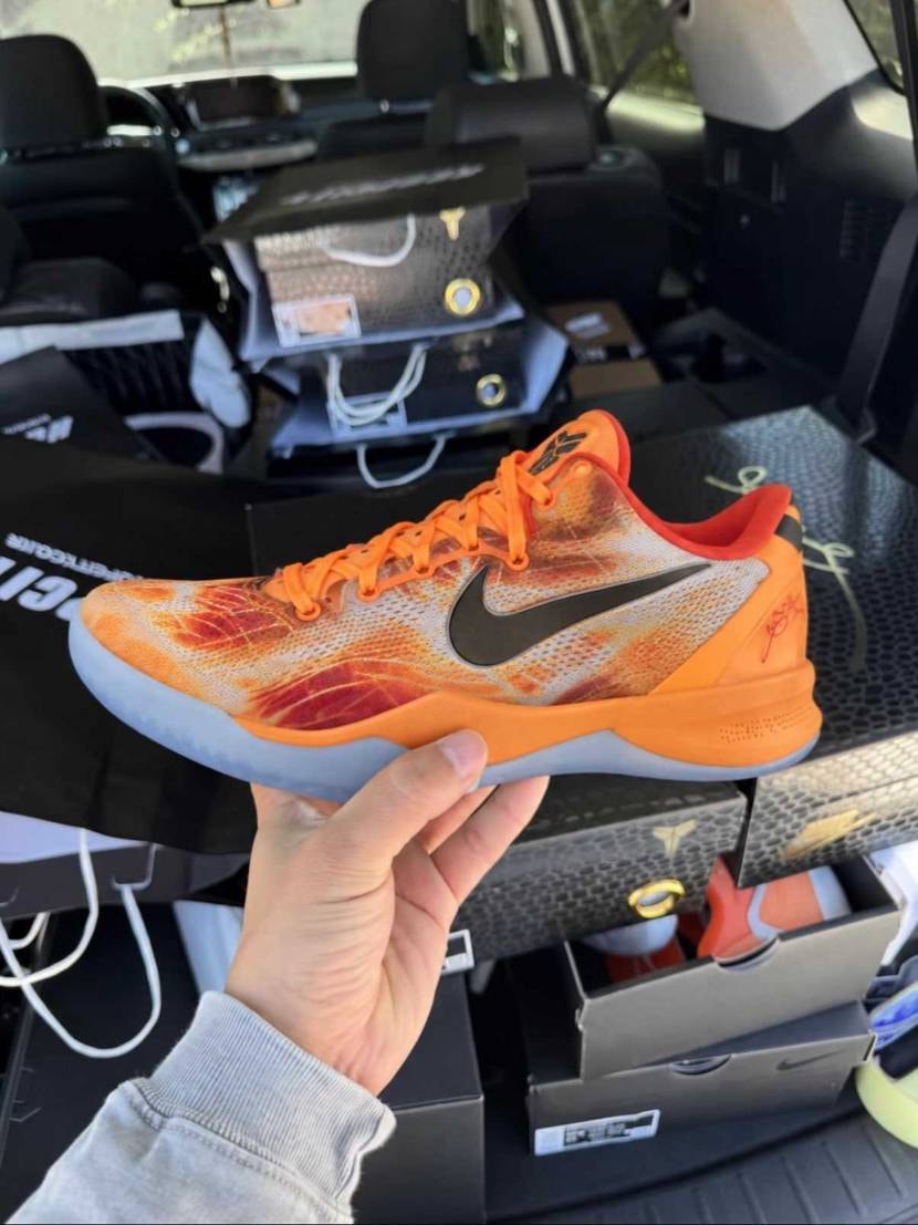 Kobe 8 Shanghai Fireworks