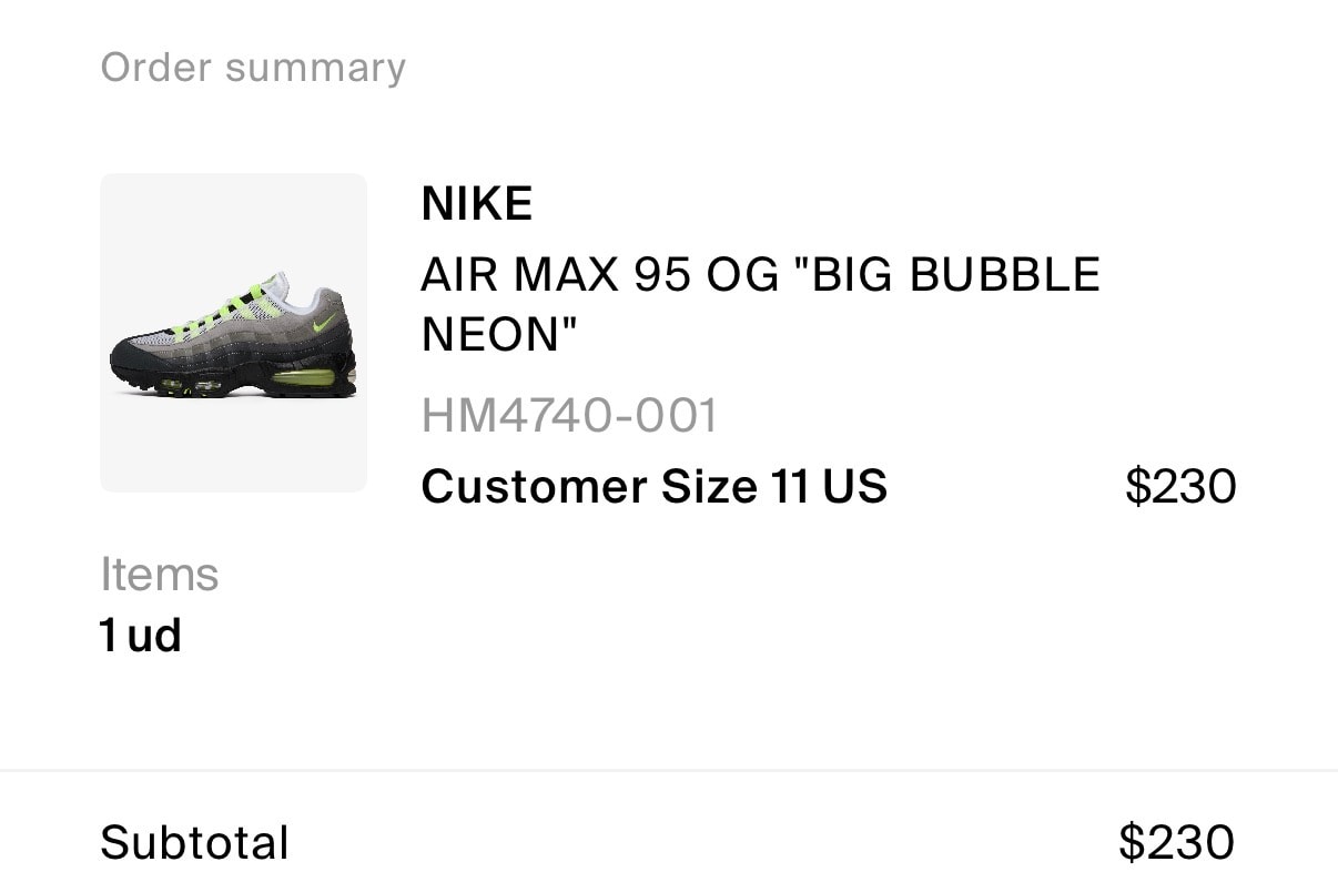 AM95検索したらなぜかイエロー売ってたんで海外で行ってしまいました😆別の色がセ