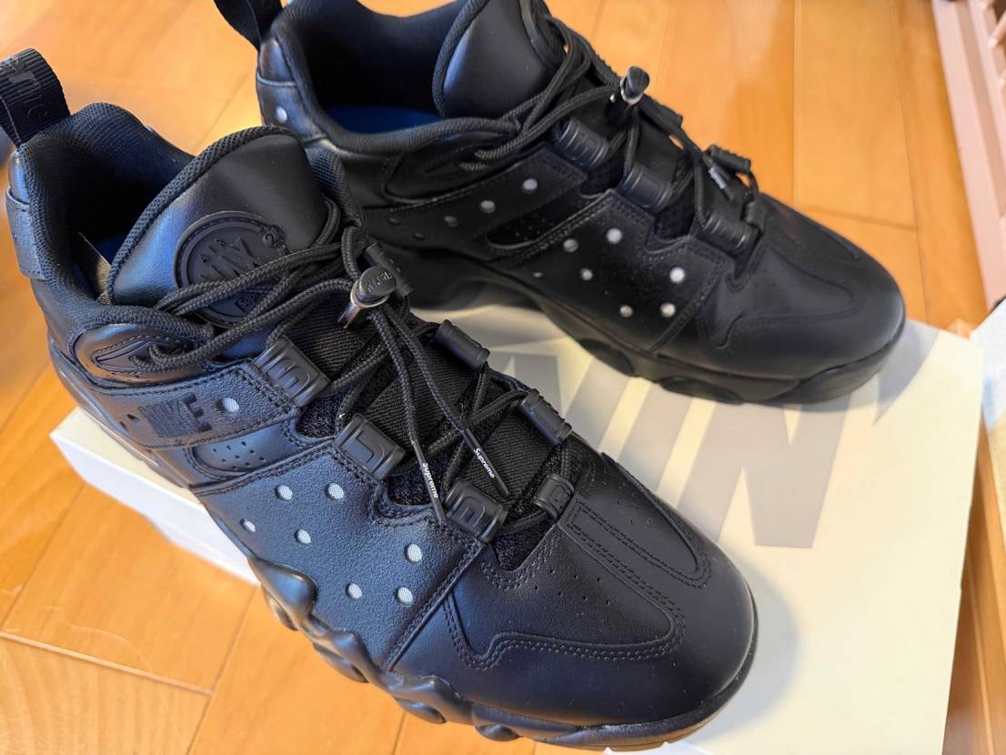 すごくかっこよくて毎日履きたいんですが、赤マルのところが、歩いてつま先が曲がるた