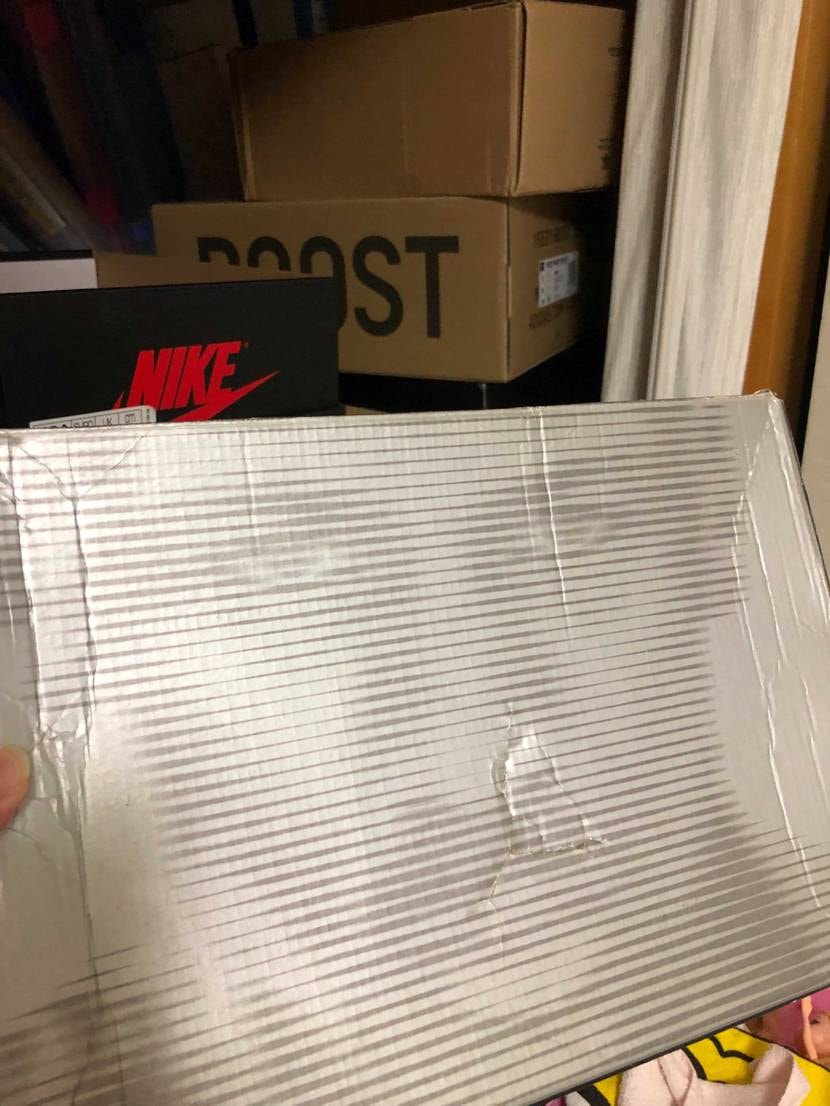 物置からまだ綺麗な状態で弟の靴が出てきたので、たまには日の目