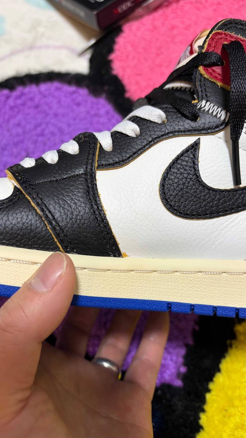 ✹🐡到着！
NIKEクオリティ炸裂
チャチャッと修正しました！

ついで