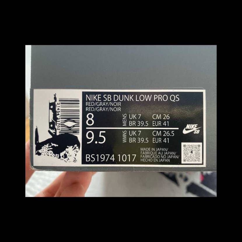 ✹🐡到着！
塗装がハゲて黄色いレザーがお目見えNIKEクオ