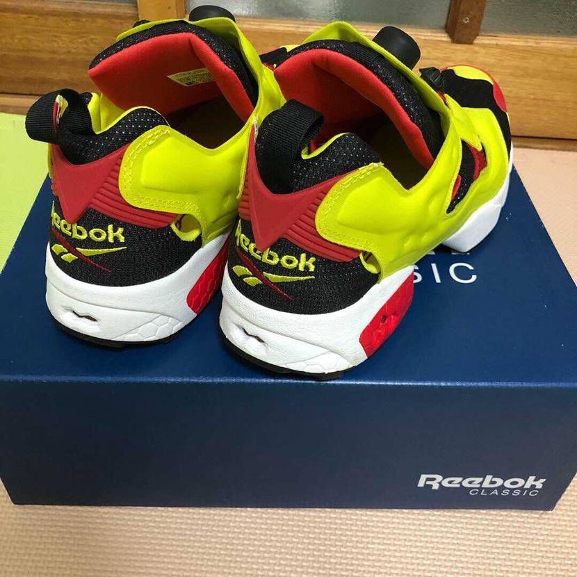 リーボックって言ったらこいつも欠かせないよね
サックスブル