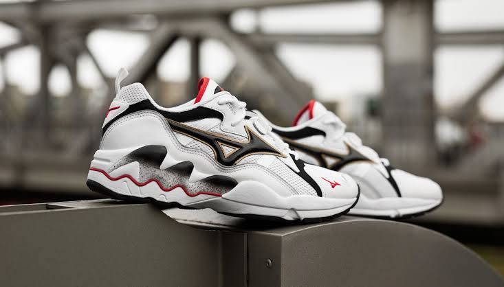 スニーカー好きな人って、やっぱりOG仕様とか、1stカラーとかに弱いですよね
