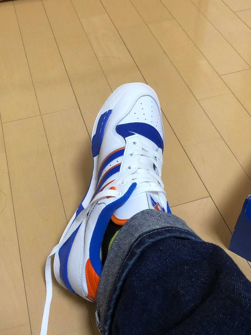 今週給料日ってことで、フライングして二足買っちゃいました
そのうちの一足
a