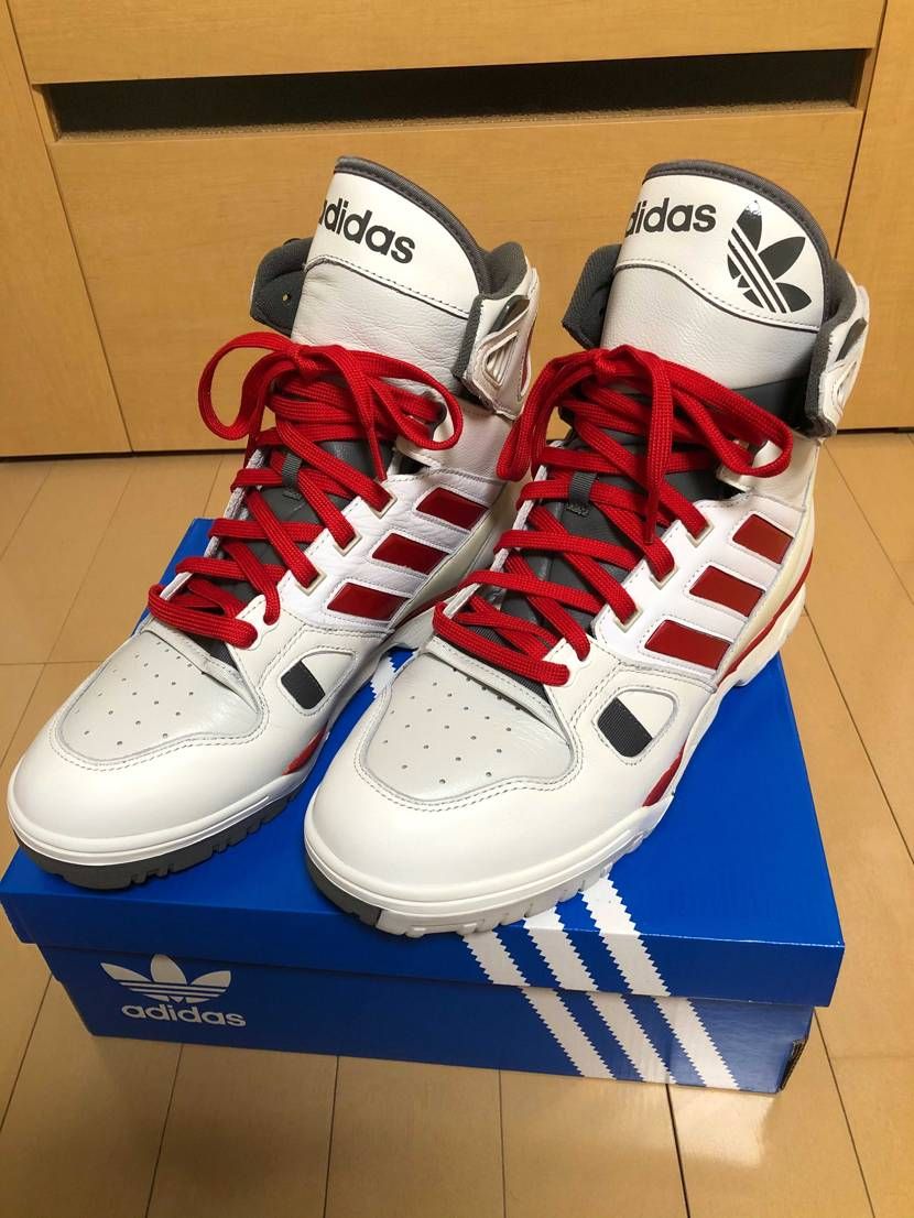 adidas torsion artillery hi
まじでやべぇ…
90