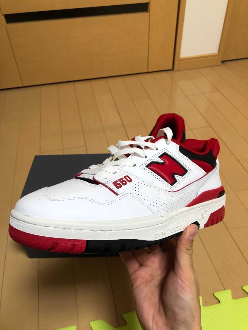 new balance BB550
他のレトロバッシュには