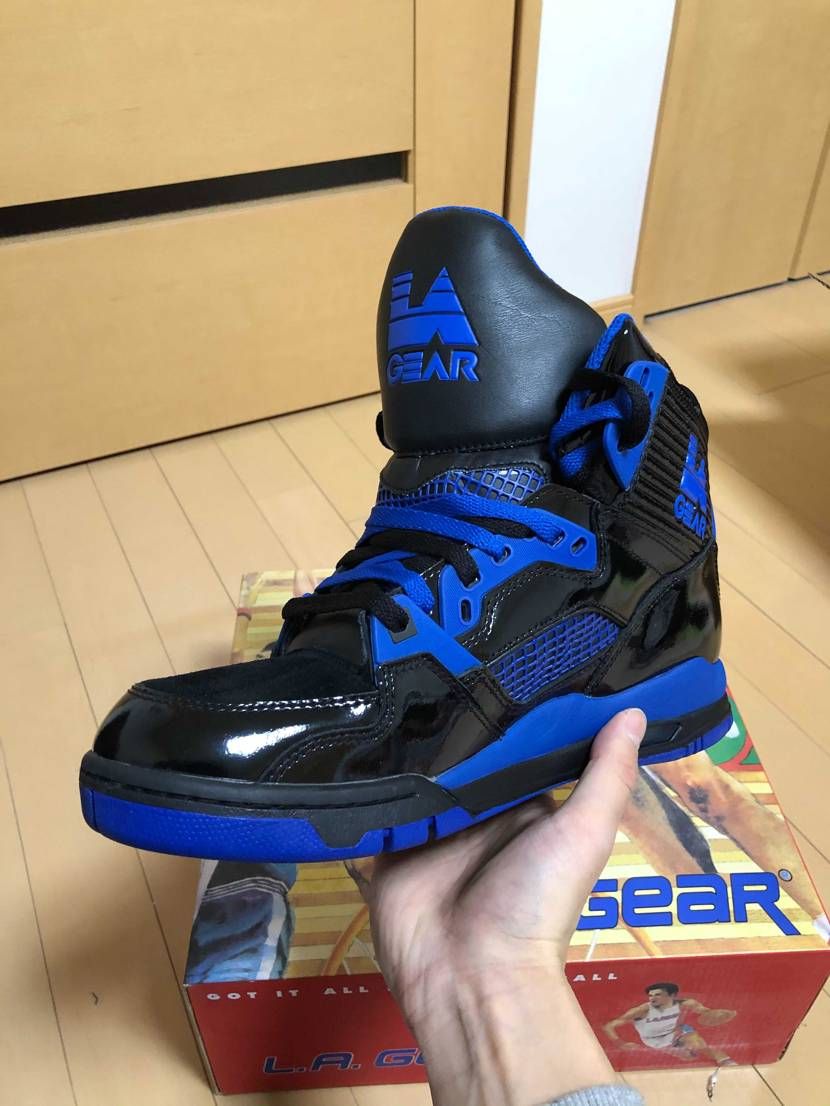 はるばるアメリカから香港経由で来ました
LA gear KAJ
カールマロー