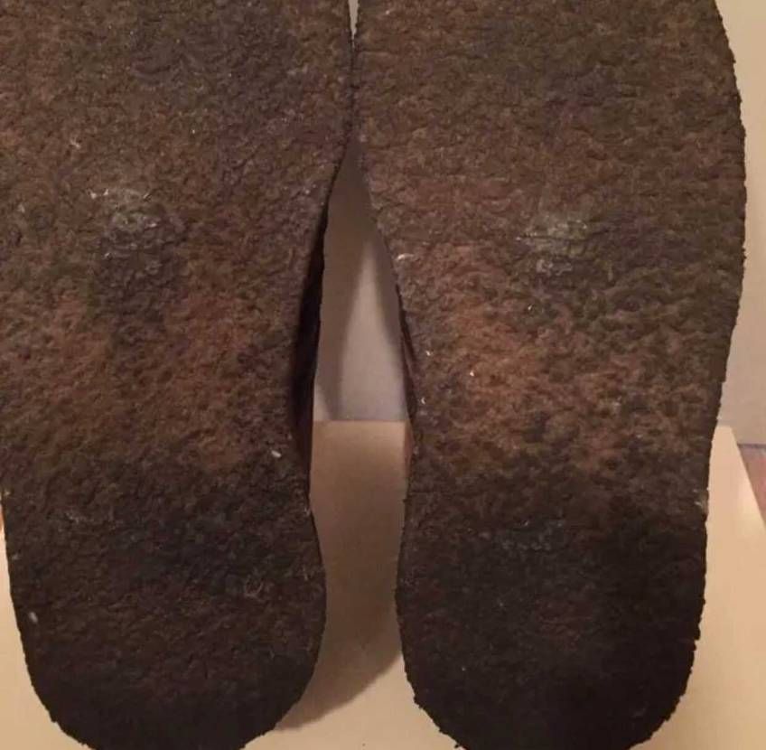 adidasスウェード　24cmスニーカー

色　茶色