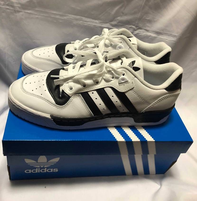 2021 4足目
adidasは2〜3足しか持ってなかったのに、今年はadid