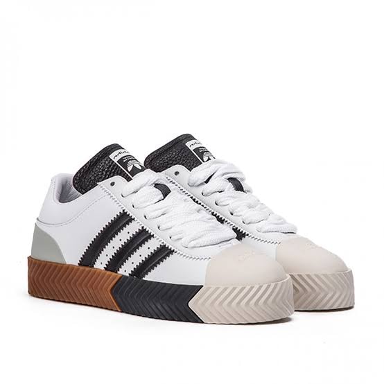 🔥求む！adidas有識者！🔥


画像のような感じの