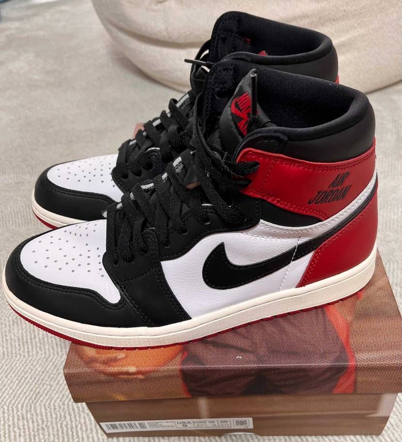 Nike Air Jordan 1 Retro High OG "Black T
