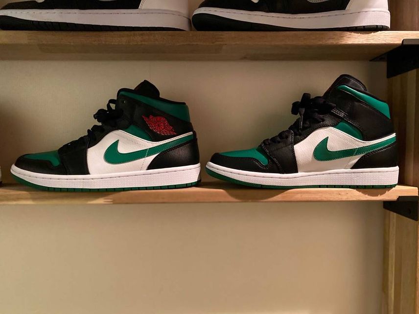 「Jordan1は初心者」な僕ですが、スニーカーはMid cutがずっと好きでし