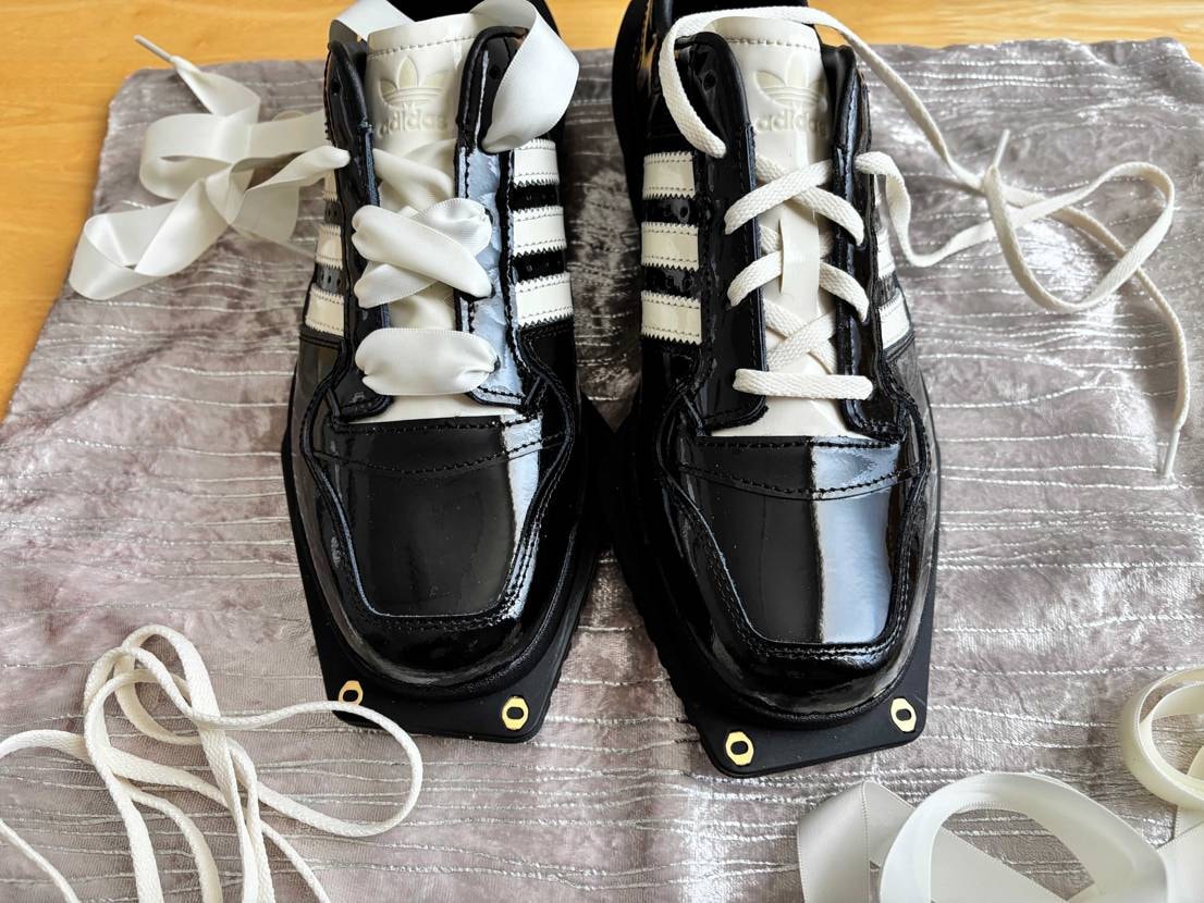 シューレース変えました

白ではなくアイボリーにしました