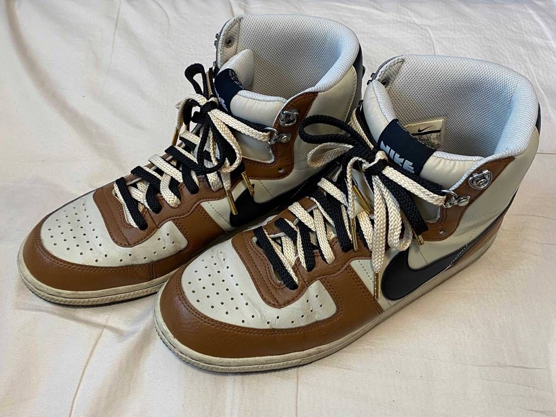 タミ好き症候群
今日は2010タミ
ゴツNIKEが渋いです
コレは1度