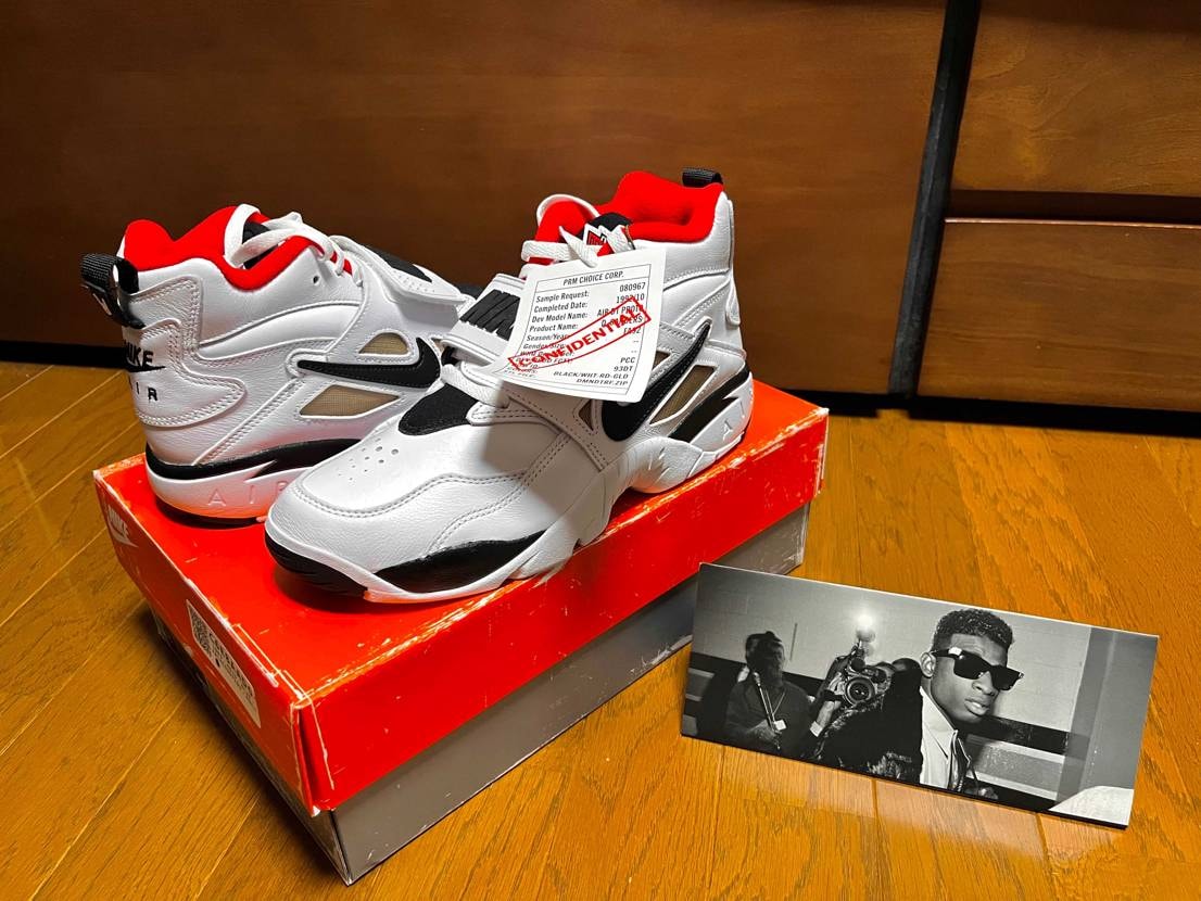 前回のAir DT Max に続いて、サンダース氏のファーストシグネチャーモデル