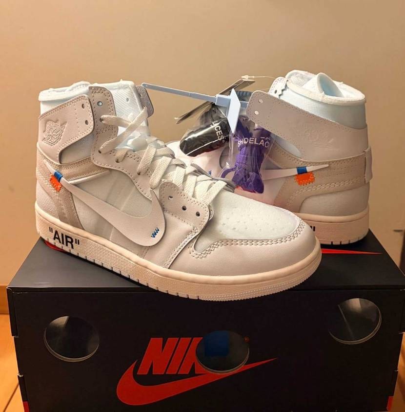 なかなか履く勇気が出ないので暫く鑑賞用としてラッピングしようと思っています😅
