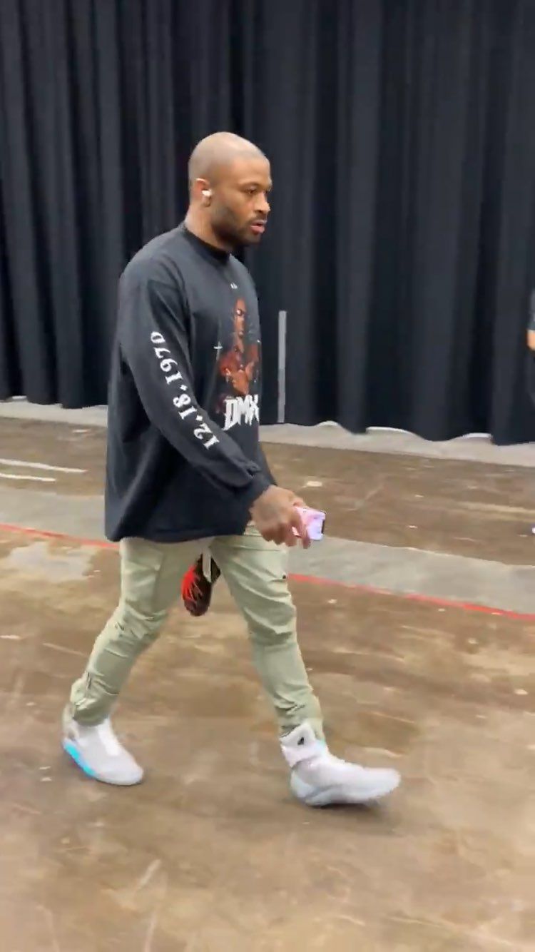 今日のPJタッカーの気合いがヤバい！
エアマグ履いて入場！！！さすがスニーカー