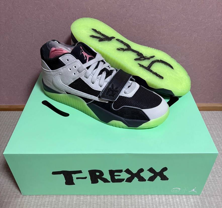 届いたので、お決まりの記念投稿😆Atmosにて初当選品‼️