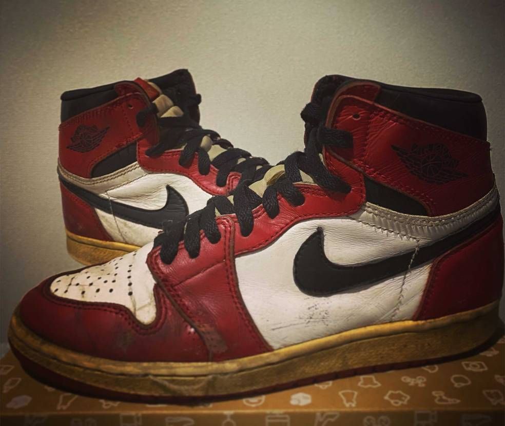 Chicago
鑑定出してみるか?笑
85年や94年のfakeと最近のモデル