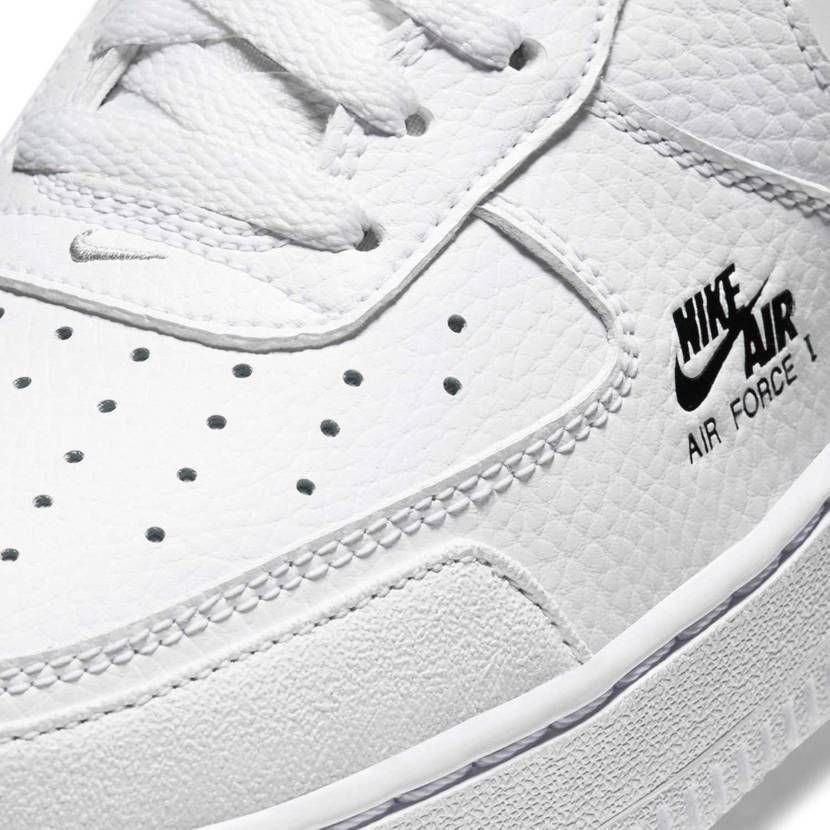 このAF1探しています🙇♀️
sneaker distr