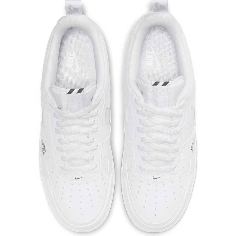 このAF1探しています🙇♀️
sneaker distr