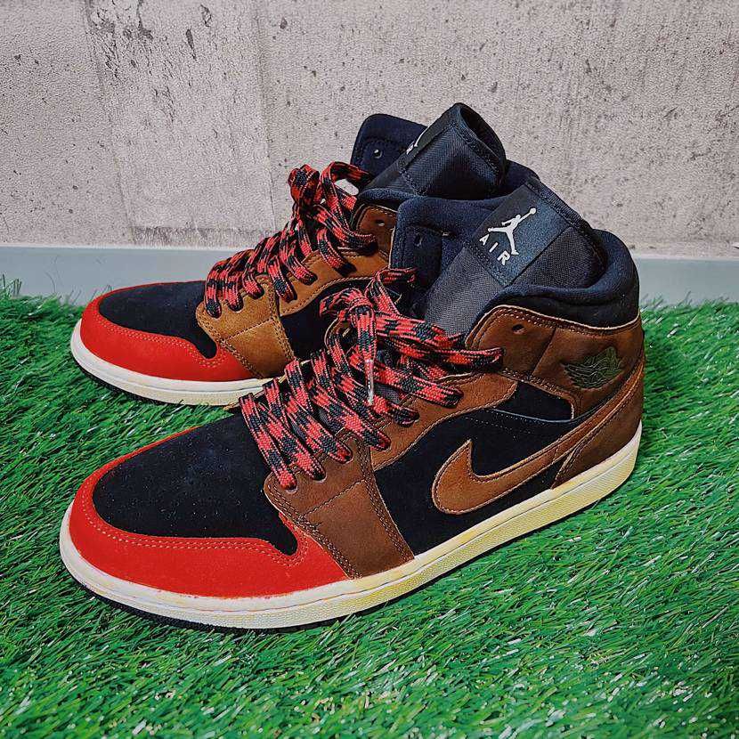 Nike Jordan 1 Mid Desert Ochre (W) つま赤風カ