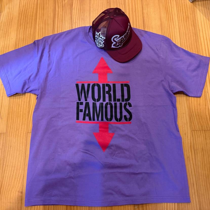 今回、supreme立ち上げは紫のTシャツが欲しいのもあって、こちらのWorld