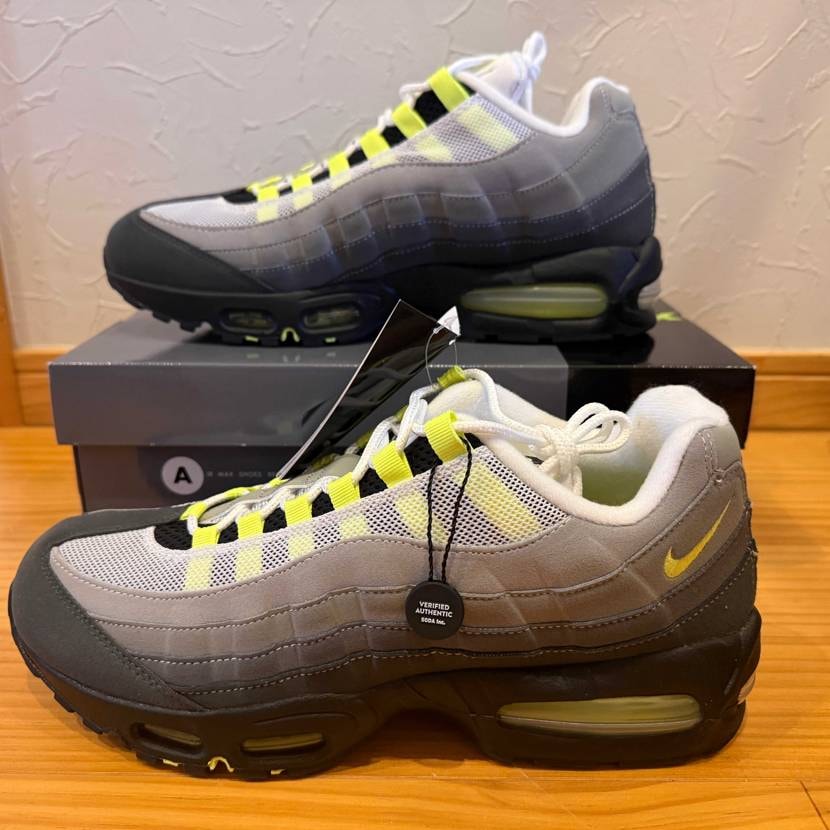 中学生だった頃の憧れを手にできて普通に泣きそうになりました😭
95イエローグラ