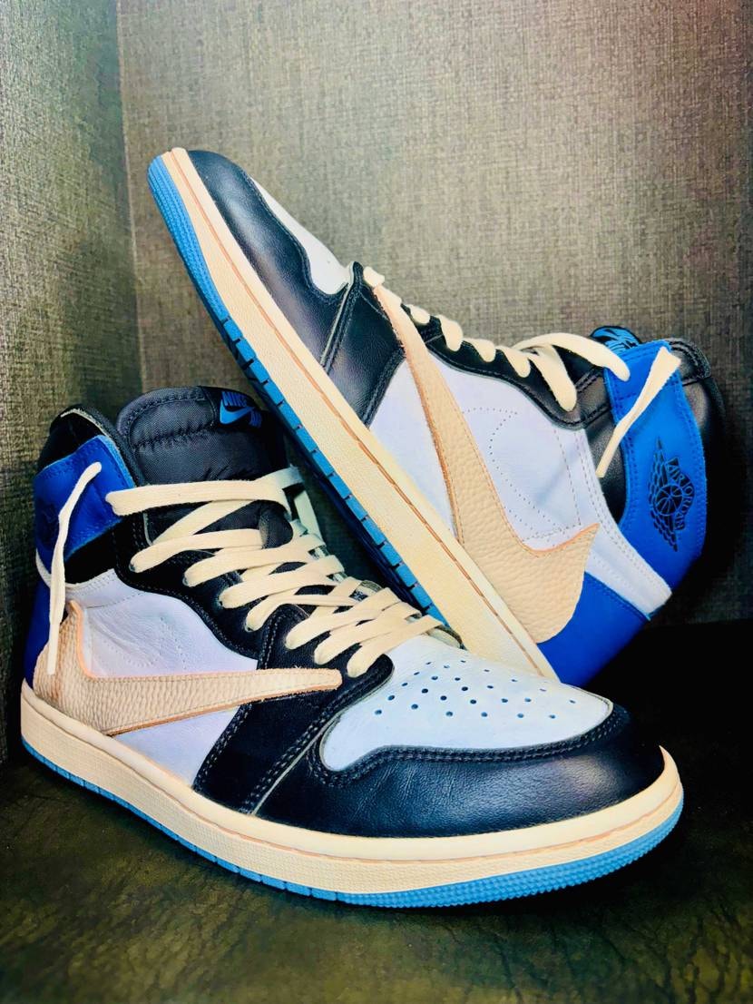 Air Jordan 1 Retro High OG "University B