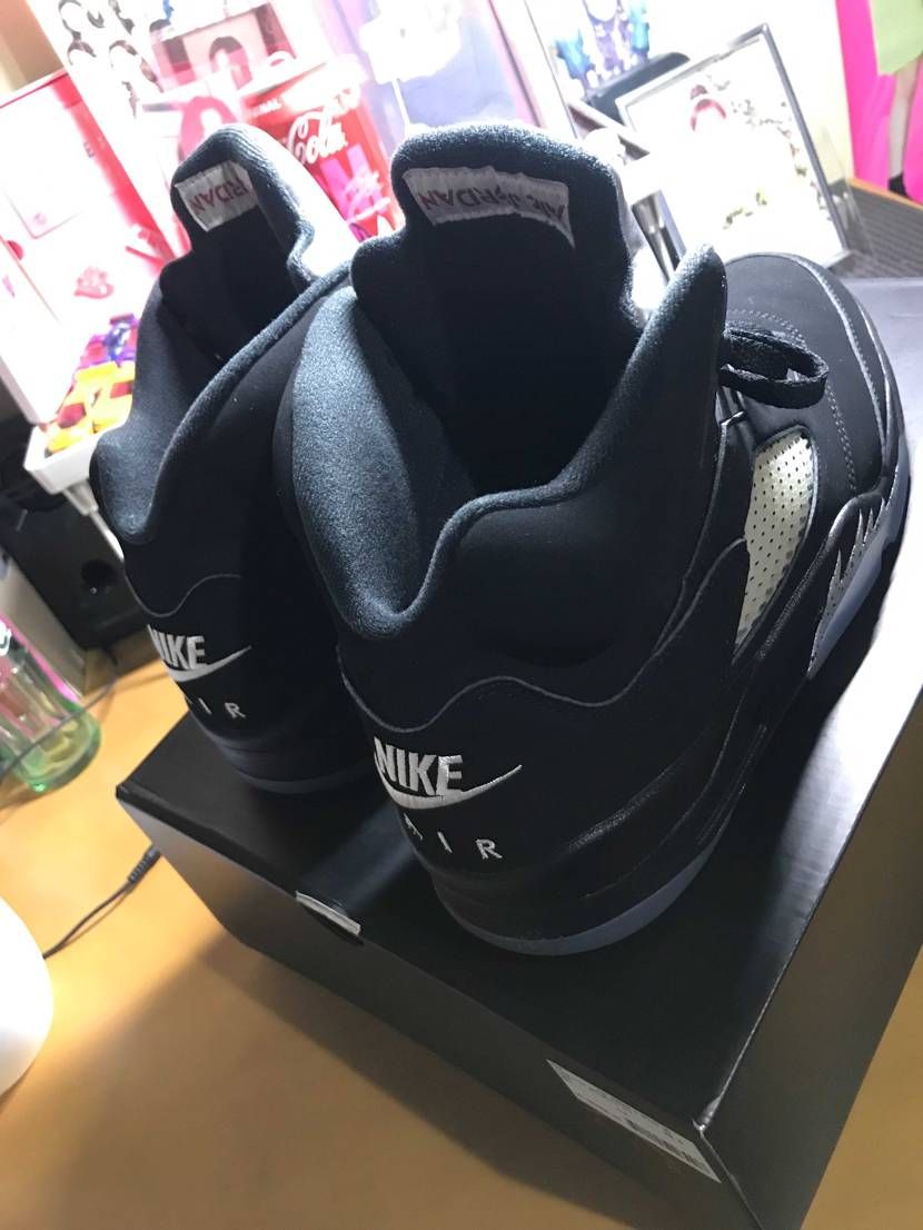 SKITで中古でゲット！初のAJ5、足首辺りが分厚くなってて