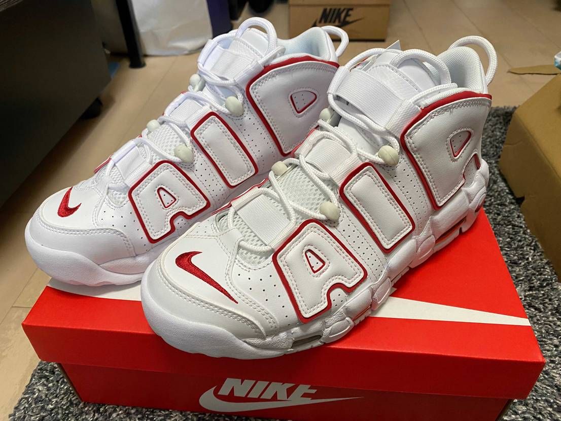 本日NIKE様より到着
こんなにカッコええのにストック&定価割れとは…
でも