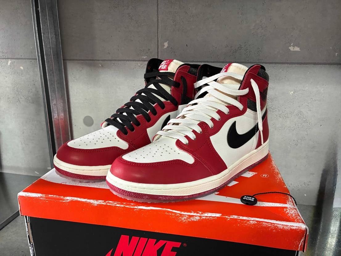 Chicago届いた！🔥🔥🔥
スニーカーの中で個人的に1番カッコイイかも！😍