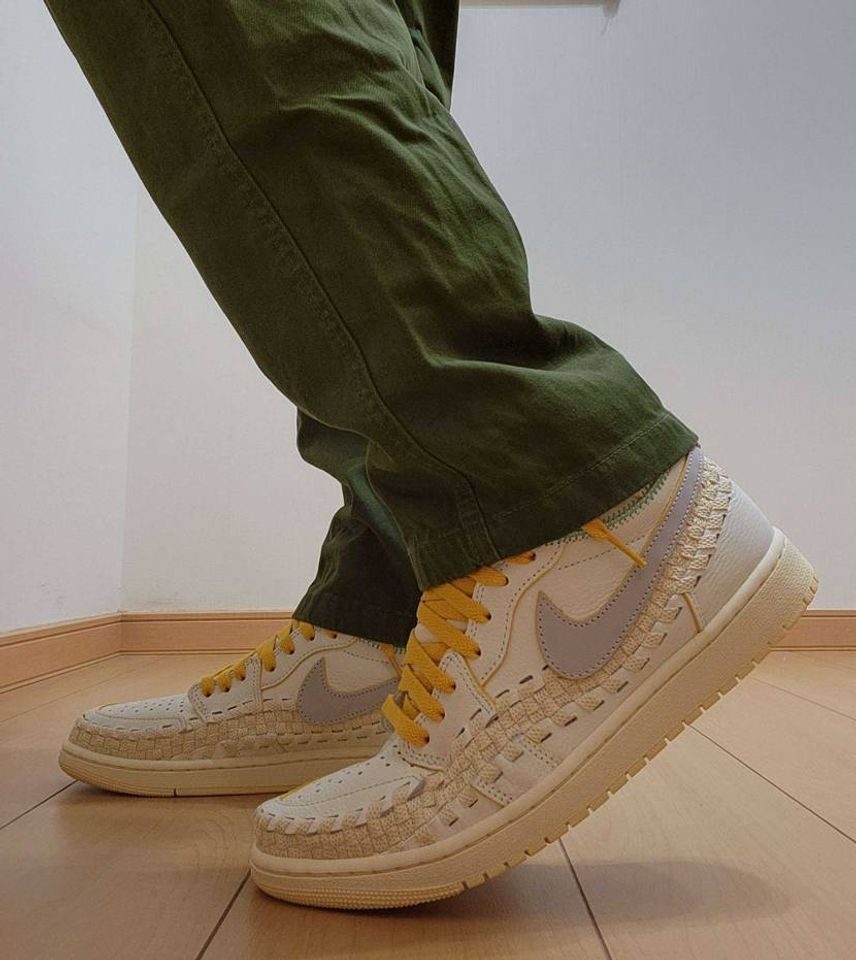 個人的な感覚ですが、私はいつものAJ1 OG ハイと同じマイサイで履けました😀