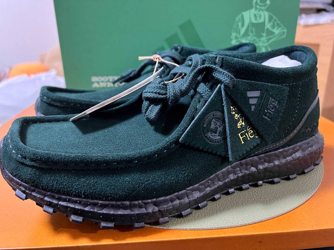 kithアプリ抽選分のUltraboost scarab到着
kith店舗でも