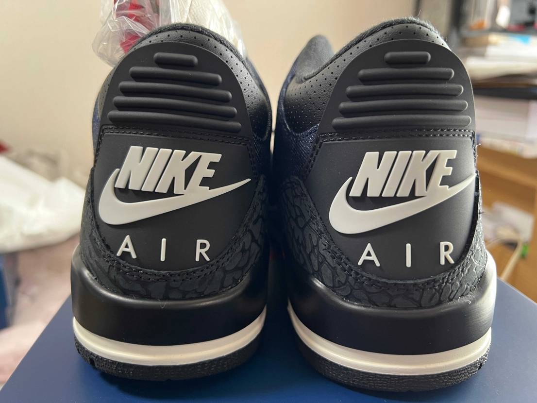 SNKRS 黒&インディゴ、GR8 黒合わせて3足到着…
